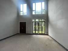 照母山联排别墅带大花园 3+1户型带车位 带电梯井