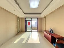 近东安路地铁,07年品质小区,两梯两户,诚意出售,户型正气。