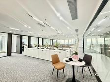 店长推荐!卓.越城300平全新装修!带家私,拎包即用所见所得