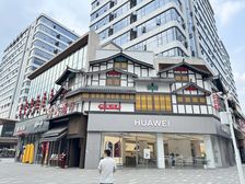 年租50万!包税,出售整层鸡毛店,十字路口,20多个成熟小区