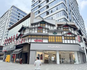年租50万!包税,出售整层鸡毛店,十字路口,20多个成熟小区