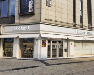 年租25万,攀成钢临街转角铺好利来出售,5年老租客,产权清晰