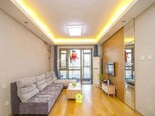 万科品质,自持物业,空气流通性好,看房方便,业主诚心出售。