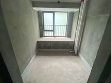 285万买 照母山光环旁 碧桂园清水大平层188平