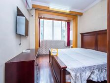 南北边套户型,中间楼层,厨卫全明,业主诚意出售,看中可谈。