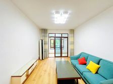 郑东新区双湖花园 精致大两房 户型好 不临高架 价格可谈随时