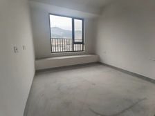 大华紫郡四区毛坯,房东急售,当居住融入环境,心也随之淡定