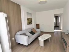 边套三房,小区一层就一套,业主处理房产,先到先得