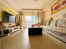 三商圈环绕 200 到轻轨地铁 户型好 朝南好楼层