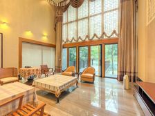 保利香雪山别墅 位置安静 小溪边别墅 花园大