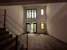 285万买 金开大道 融创法式独拼别墅 地面停车 地下室采光