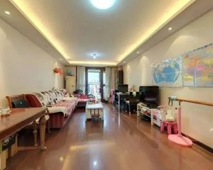 丽景长安一期三居 东南北 总高九层小区中间 129.7平