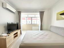 模范小区,地铁云山路150 左右,出行方便,可拎包入住