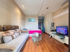 杨家坪步行街,住家装修一室一厅,看房方便。