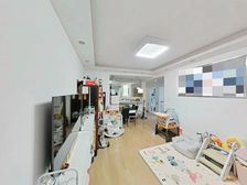 垫高不潮湿 全新婚房装修 南北全明 采光通风好 价好谈