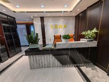 新地中心丨新出半层丨486平丨特价40一平丨9个办公室丨看江