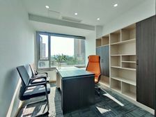 玖玺国际小而精致的办公室出租,2个隔间工区4人