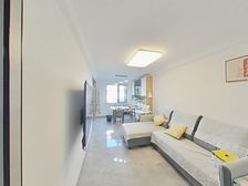 新出精装双南两房 厅朝北 西边套全明户型 房型少有