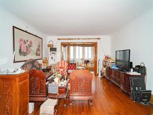 昌平路商圈 东南北三面采光视野不挡 少有户型放价诚售 随时看