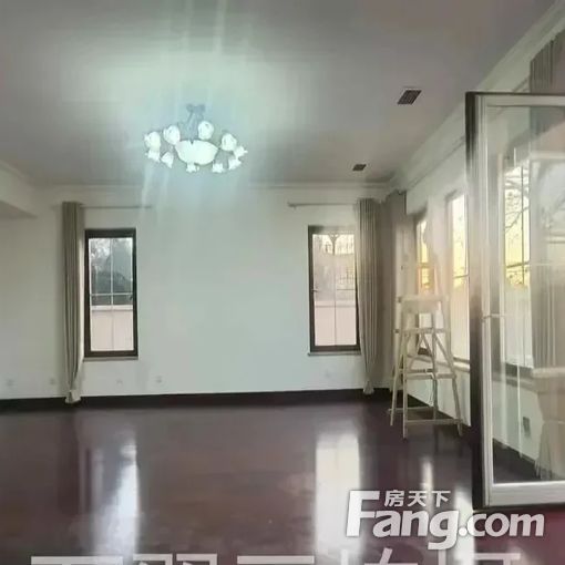  �����߻� ������һ�� ͣ������ �����ͻ� ���������� 