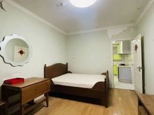 南北通透 黄金楼层 周边配套设施齐全 小区中心位置 总价低