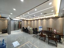 特价30每平 金久大厦 160平精装带家具 地铁口 上班方便