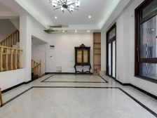 绿地秋霞坊(别墅),成熟小区,人气旺,交通便利!价格可议!