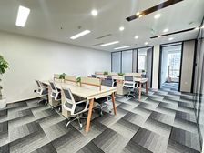 骨折价!想不到!梅地亚2.4元,精装修,带家具,随时看房