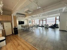 华贸中心 全新装修 15-18个工位 地铁1号线 车位