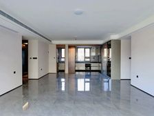 保利臻誉臻园 不沿街 低于同户型30万 精装修 四居室