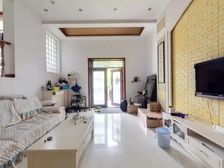 东边套,送500平大花园,私密性好,接受长时间付款,看房随时