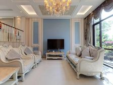 双拼大花园,带双车位,诚意出首,随时可看,可谈!