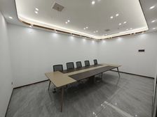 华尔街广场300平租45包物业 地铁上建 拎包办公 随时看
