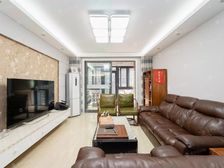 送超大院子 精装修全送 房东已买诚售中 有钥匙