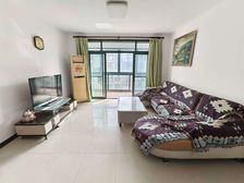 自带车位,小区正mid心,看房有钥匙,随时可看。欢迎垂询。