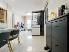 水榭兰亭 高层 双阳台两卫3房 户型好使用率高