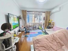 新出好房!低楼层,老少皆宜,精装家具家电全送,拎包可入住