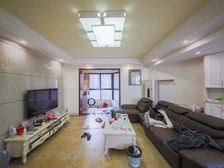 湘府9号 3室2厅2卫 123.00万