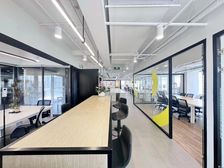 徐家汇地铁口独享双侧观景大露台丨采光极棒丨拎包入住丨正对电梯