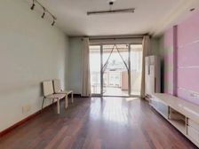 柏林春天 电梯小高区的大两房,看房随时,房东诚意出售