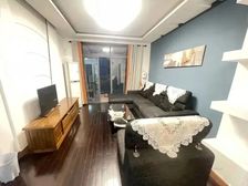 春申 出行方便 近医院 精装修 产权清晰 楼层好 小区绿化高