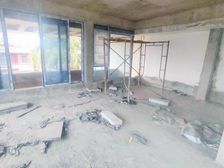 沿海丽水佳园(别墅) 304平 已经加建 铝合门窗已做好