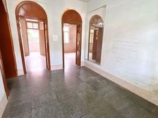 一周必卖:区党委大院 黄金楼层 三阳台四房 235万 带杂物