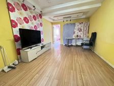 非顶楼!大客厅!正宗一房一厅!采光好,视野好,出行方便!急售