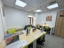 天河科韵路地铁口办公室丨3人间丨可注册丨可短租