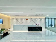 东大桥商圈 侨福芳草地 精装修带家具 高区正对电梯 特价出租