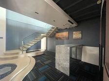 创意园225方出租 豪华装修超大前台配家具 配套齐