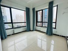 地铁口 市中心230平米 好招人 铂金公馆民水电费用法低