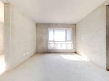 三居室全明户型带北 向 露 台