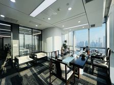 天盈广场高层500方 6个间隔 30个工位 望小蛮腰 配家具